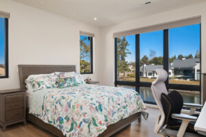 Bellevue Crescent Custom Home Web 46